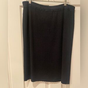 St John black women’s skirt, size 16